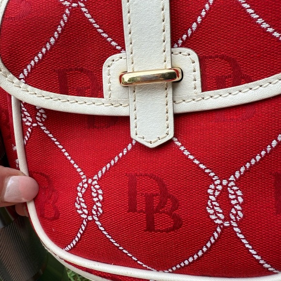 Dooney and Bourke Vintage Letter Carrier Red and White Crossbody Bag - Picture 11 of 13